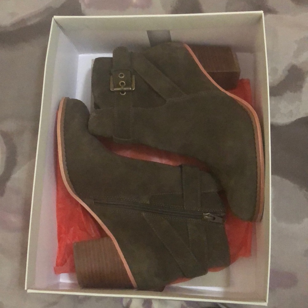 Dark green booties